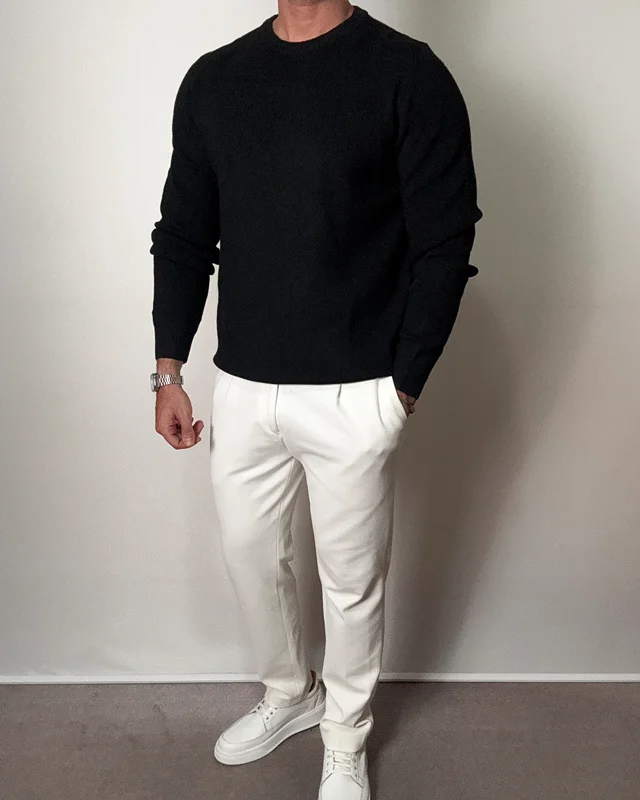 بافت یقه گرد مشکی